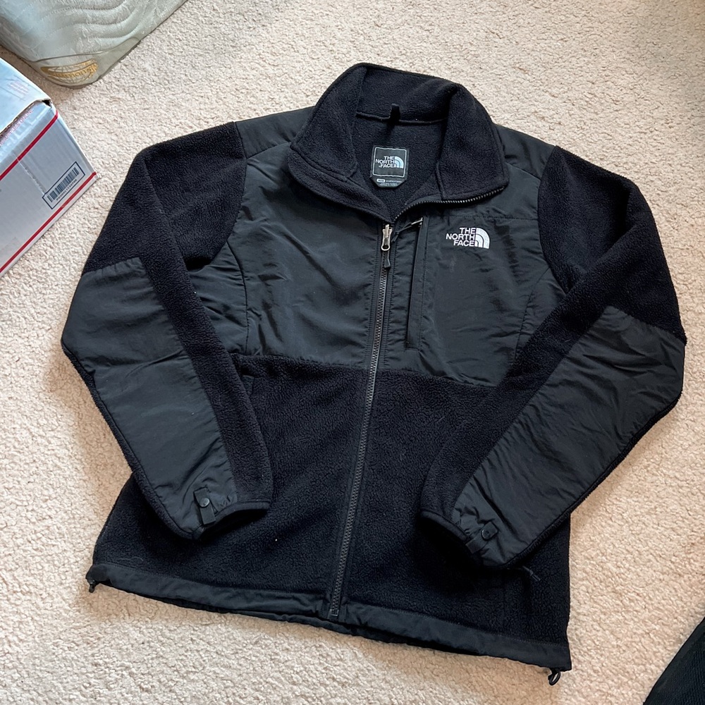 The North Face Women’s Black Denali Jacket